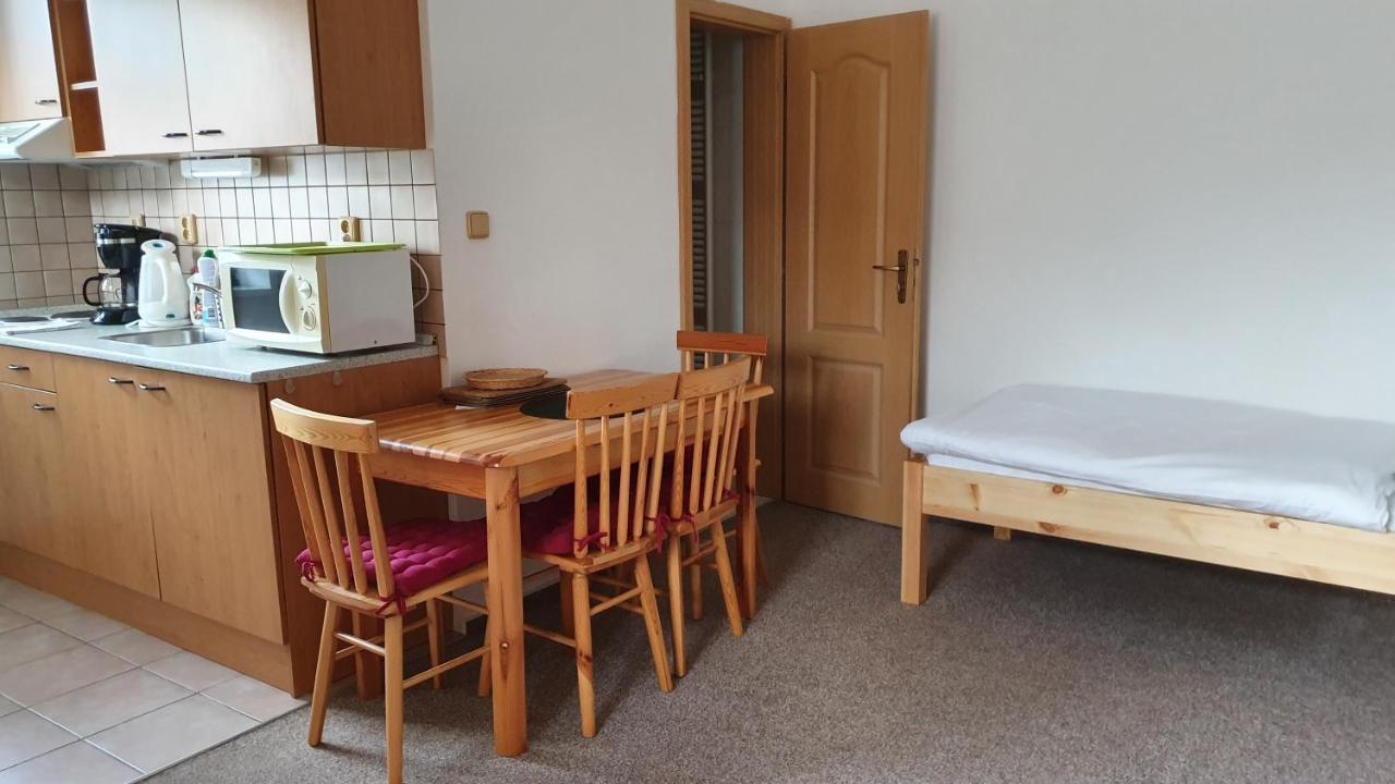 רוקיטניצה נאד איז'רו Apartmany Eddy מראה חיצוני תמונה