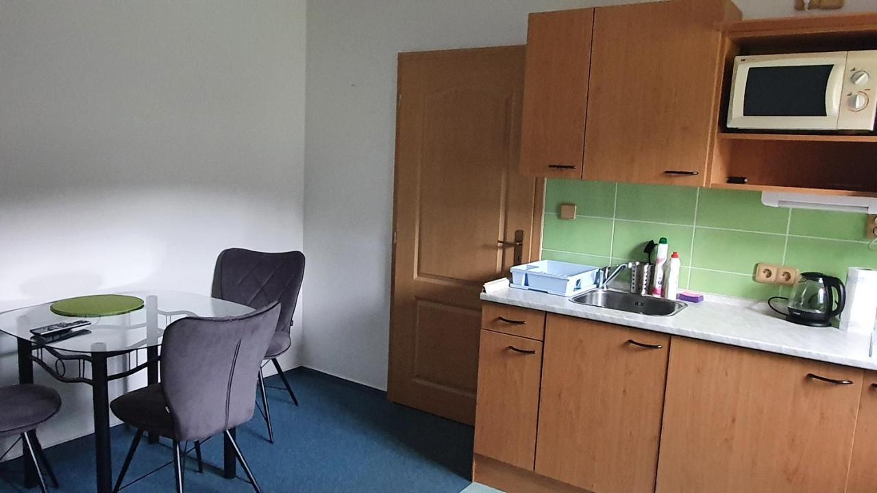 רוקיטניצה נאד איז'רו Apartmany Eddy מראה חיצוני תמונה